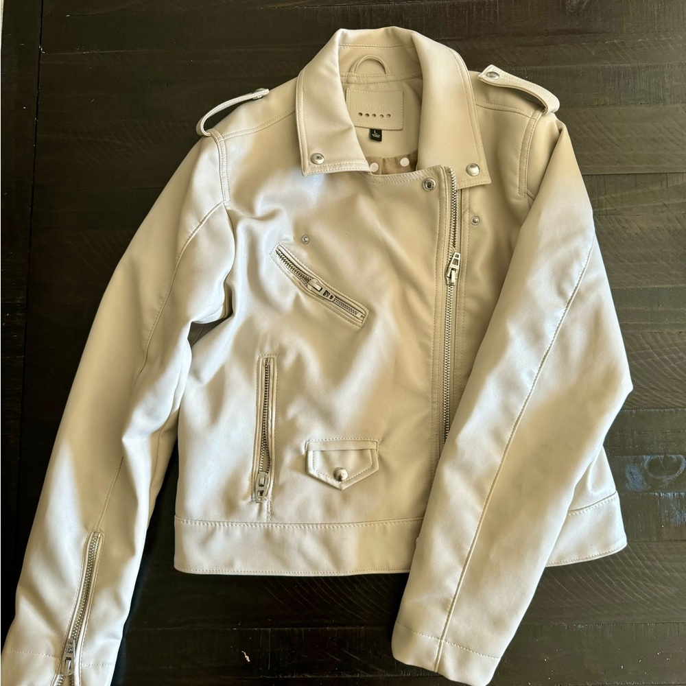 BlankNYC Moto Jacket - Picture 3 of 4